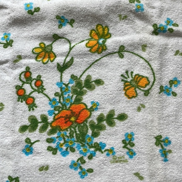 <<vintage kitchen handtowels>> - Picture 5 of 7